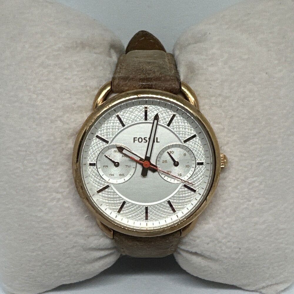 Fossil ES4021 Women's Brown Leather Analog Silver Dial Quartz Wrist Watch HME264